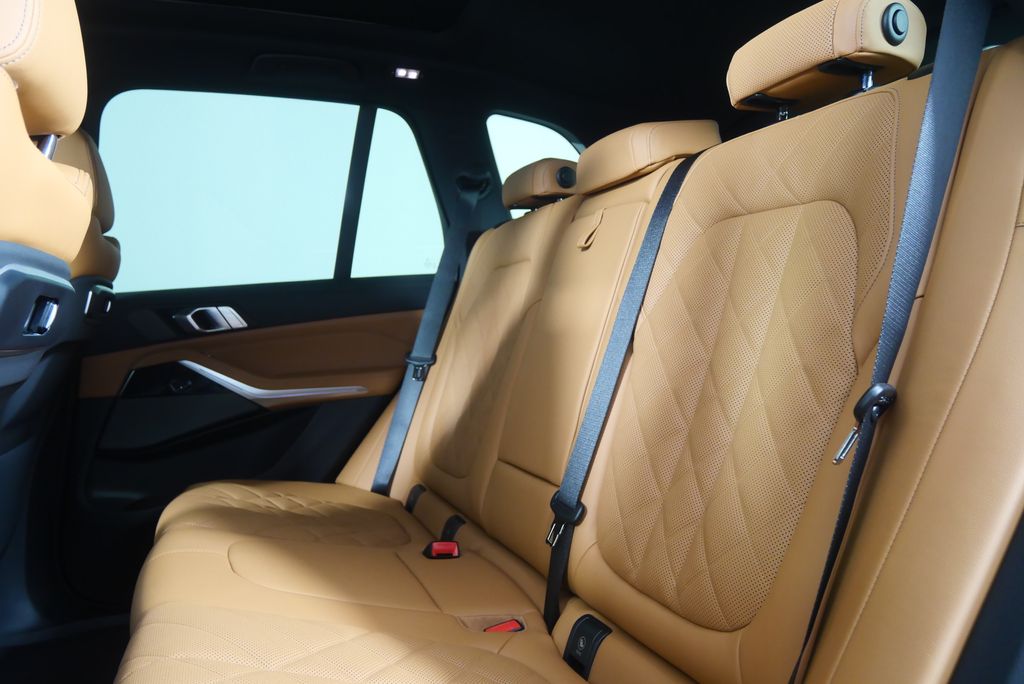 Thumbnail: 2026 BMW X5 - 14