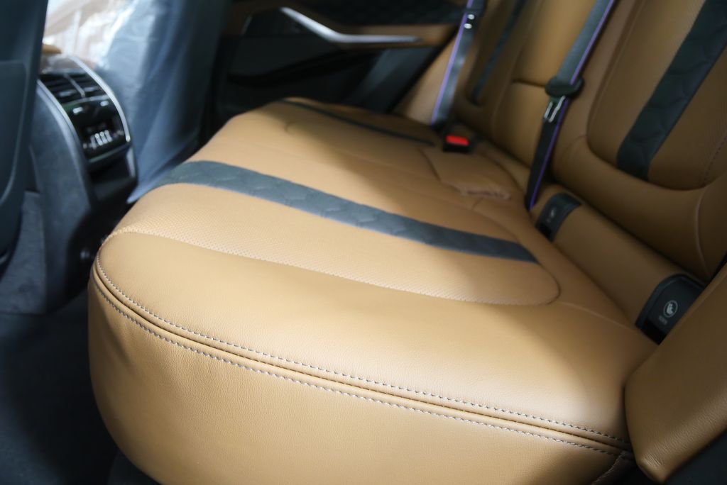 Thumbnail: 2026 BMW X5 - 16