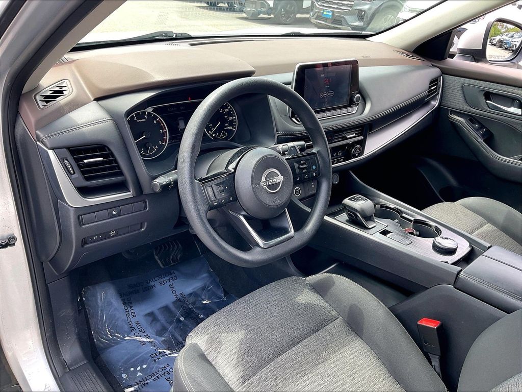 2023 Nissan Rogue — photo 8