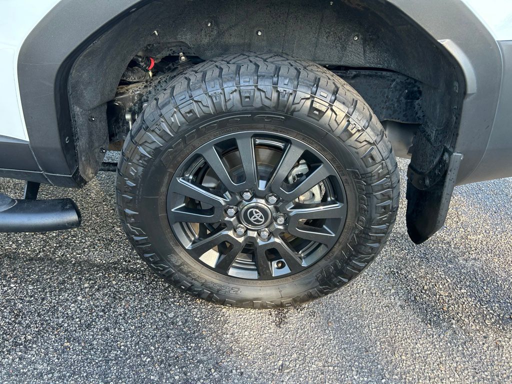 Thumbnail: 2025 Toyota Land Cruiser - 9