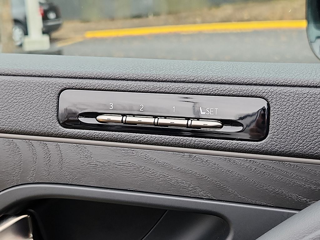 Thumbnail: 2023 Lexus LX - 27