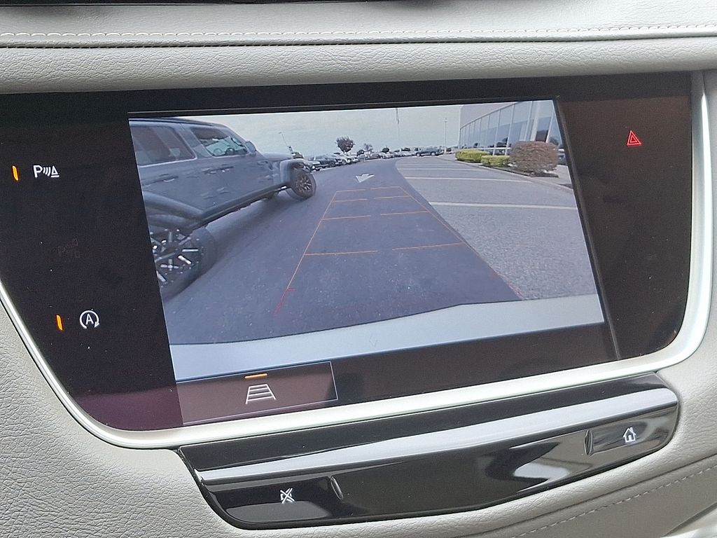 Thumbnail: 2023 Cadillac XT5 - 19