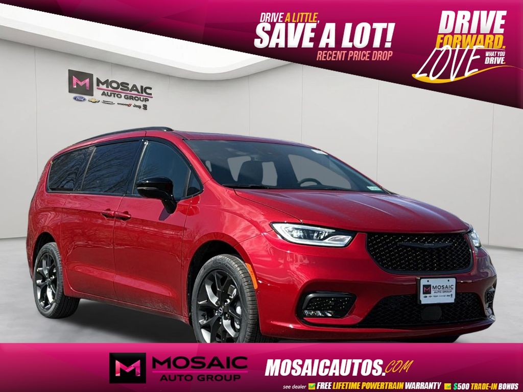 New 2026 Chrysler Pacifica Select Vans