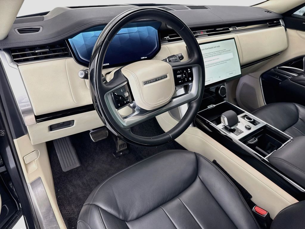 Thumbnail: 2023 Land Rover Range Rover - 9