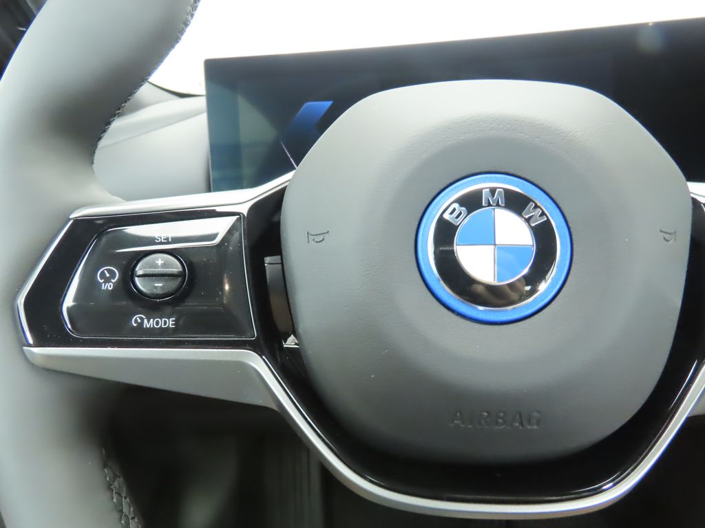 Thumbnail: 2026 BMW i5 - 11