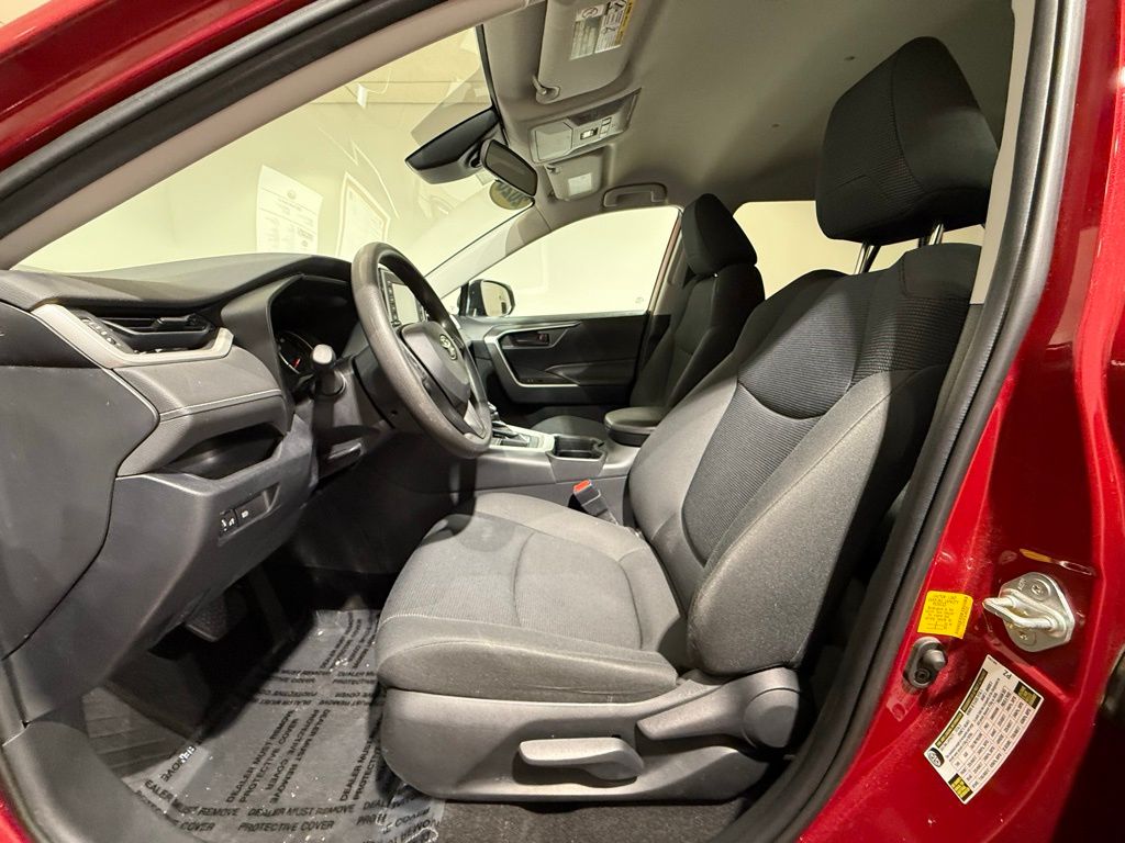 Thumbnail: 2020 Toyota RAV4 - 13