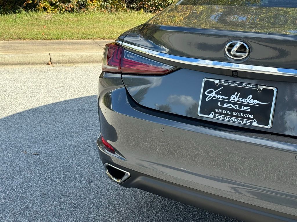 2025 Lexus ES 350 14