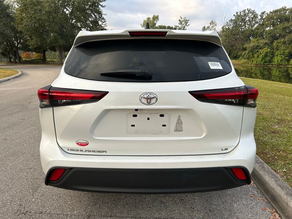 Thumbnail: 2024 Toyota Highlander - 4