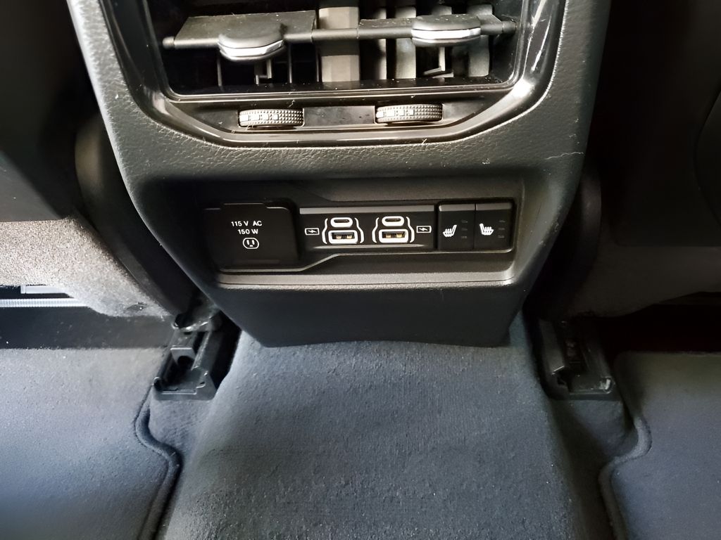 Used Car 2023 Jeep Grand Cherokee  Limited For Sale Under $30,000 In Austin, Texas