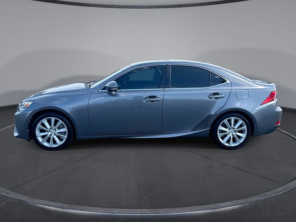 Thumbnail: 2016 Lexus IS - 15