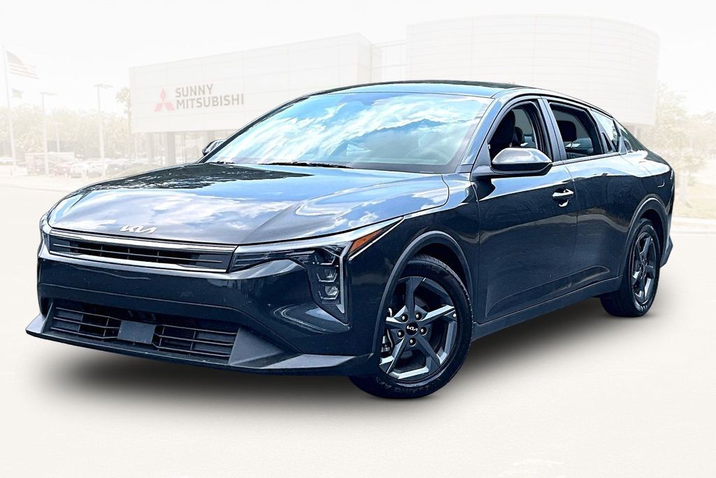 Interstellar Gray 2025 Kia K4 LXS FWD Sedan Front-Wheel Drive Continuously Variable Transmission