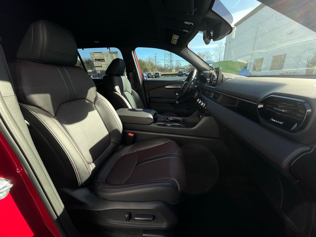 Thumbnail: 2025 Honda Pilot - 32