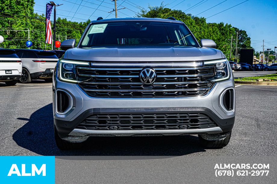 2025 Volkswagen Atlas SE w/Tech - Photo 10