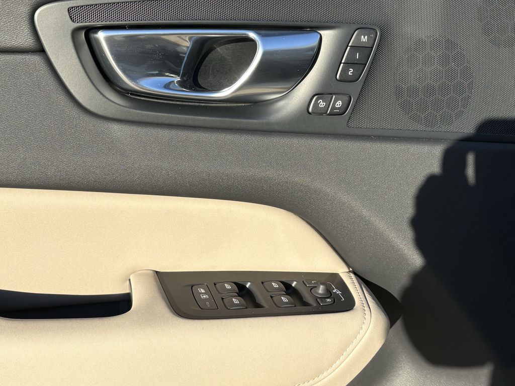 New 2026 Vapour Gray Volvo B5 Plus image 11