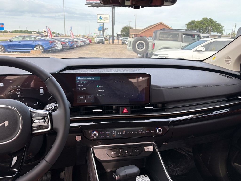New 2026 Kia Carnival MPV Van