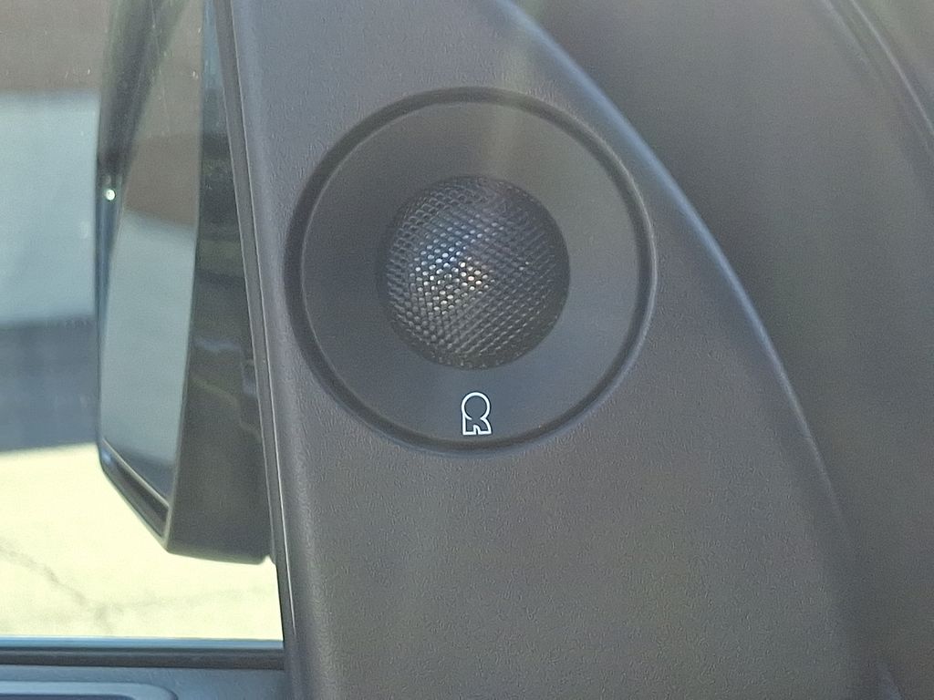 Thumbnail: 2022 Lincoln Navigator - 27