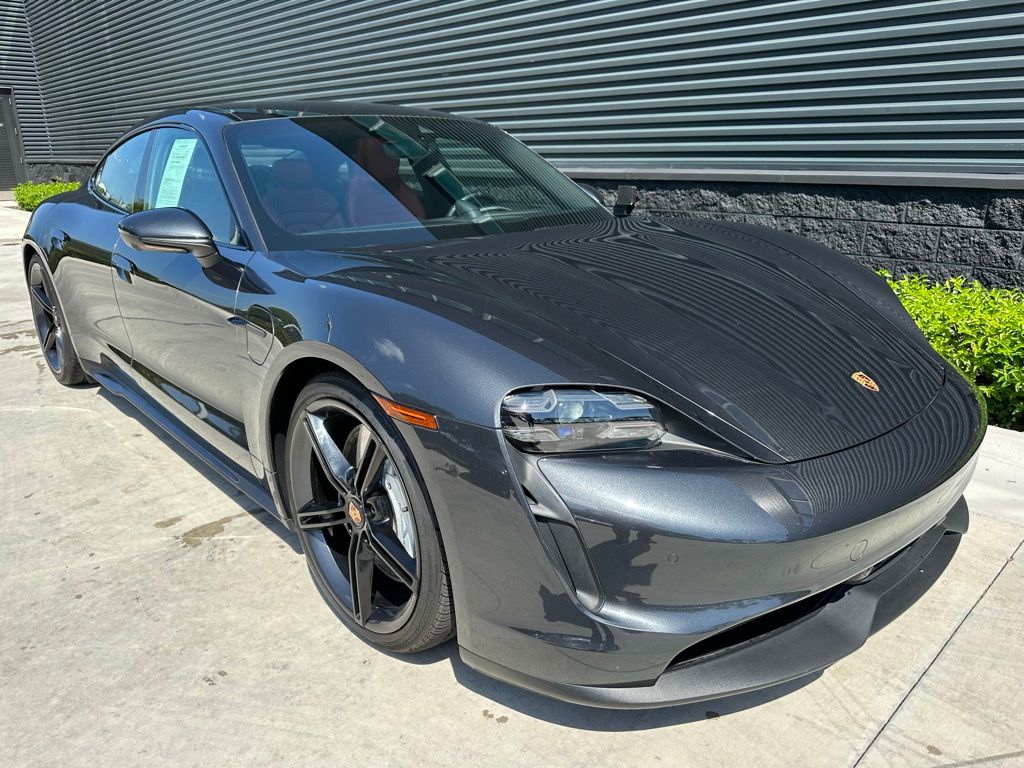 2021 Porsche Taycan 4S 9