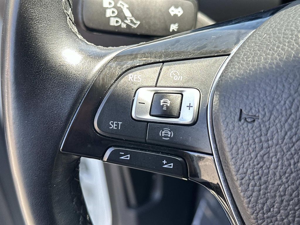 Thumbnail: 2019 Volkswagen Tiguan - 26
