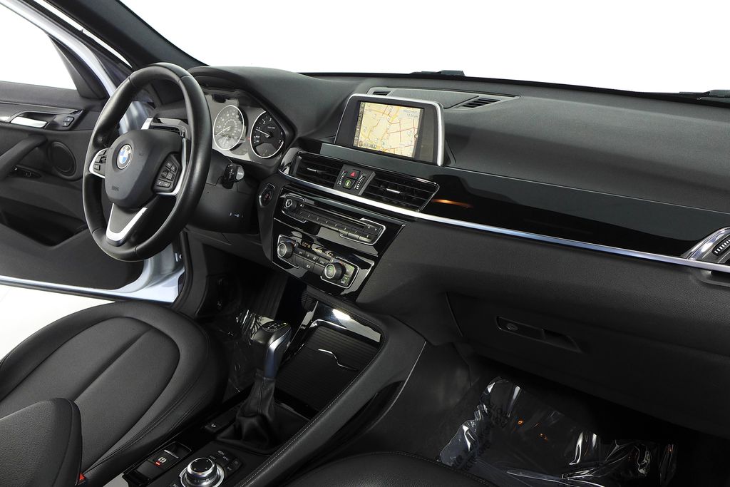 Thumbnail: 2016 BMW X1 - 13