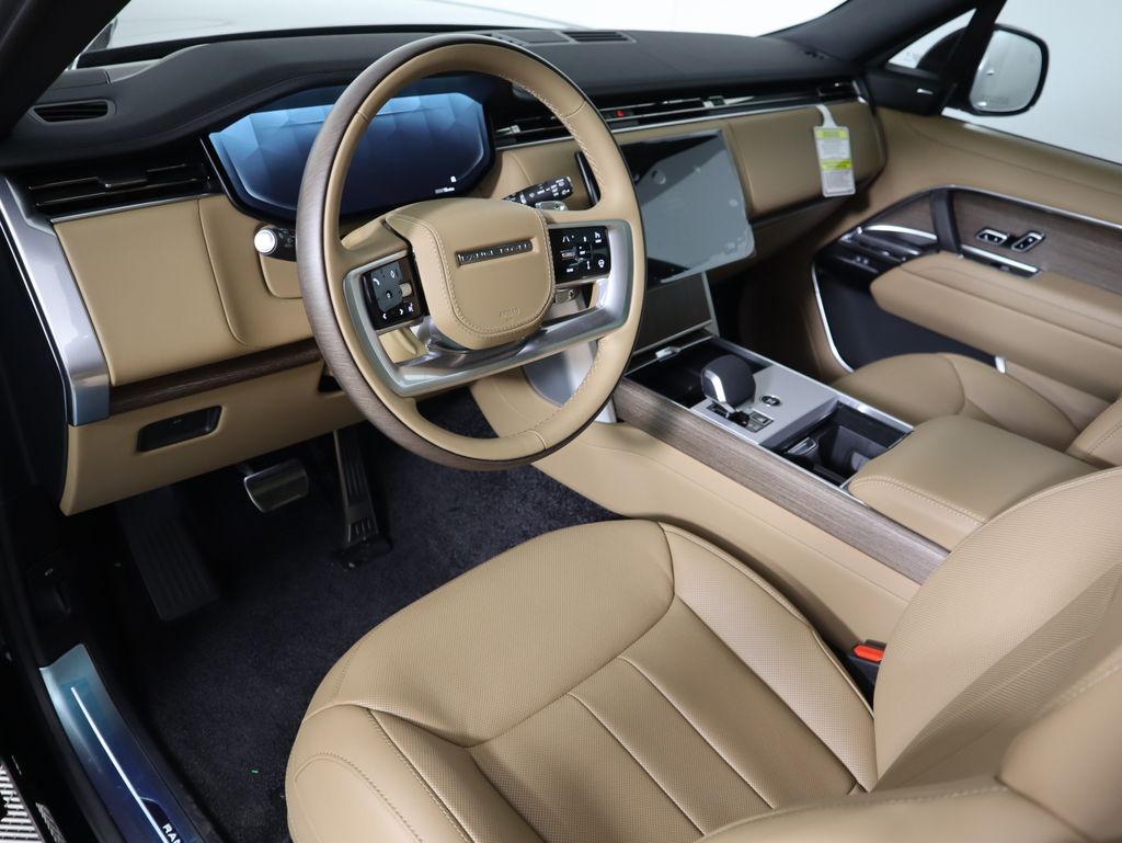 Thumbnail: 2025 Land Rover Range Rover - 10