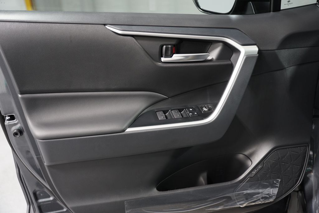 Thumbnail: 2025 Toyota RAV4 - 30