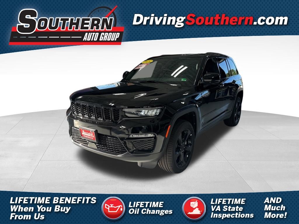 Diamond Black Crystal Pearlcoat 2025 Jeep Grand Cherokee SUV / Crossover Four-Wheel Drive 8-Speed Automatic