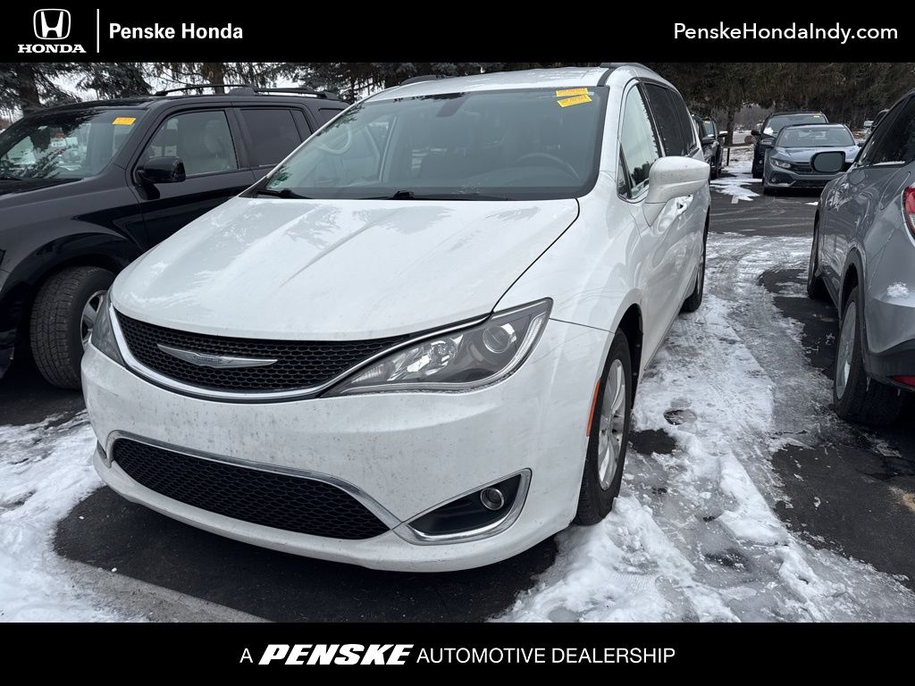 2017 Chrysler Pacifica Touring L -
                Indianapolis, IN