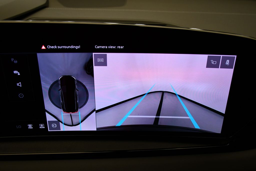 Thumbnail: 2025 Audi Q6 e-tron - 25