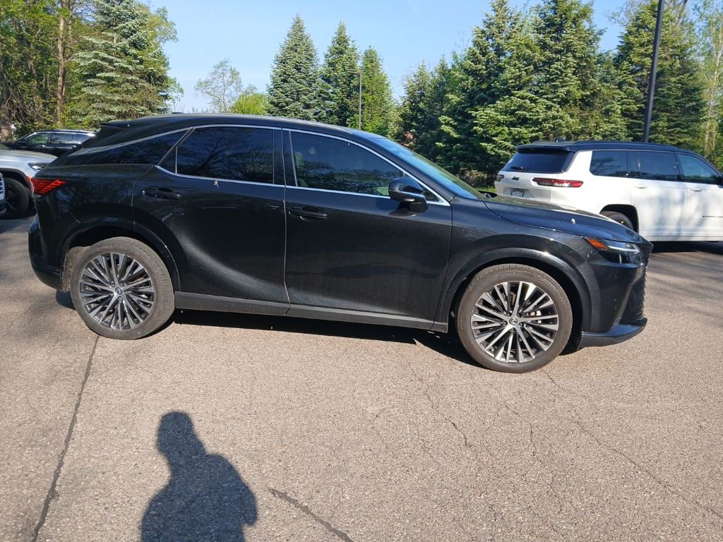 View vehicle photo 5