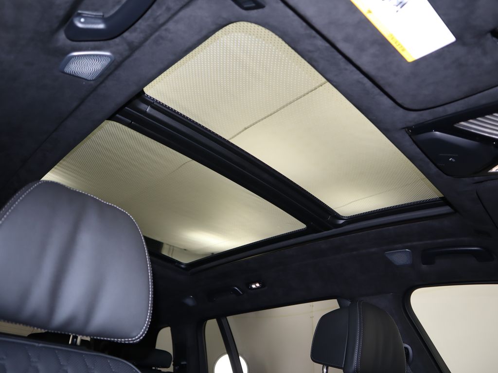 Thumbnail: 2026 BMW X7 - 19