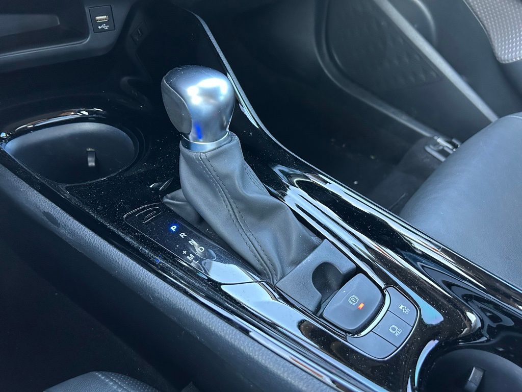 Thumbnail: 2021 Toyota C-HR - 29