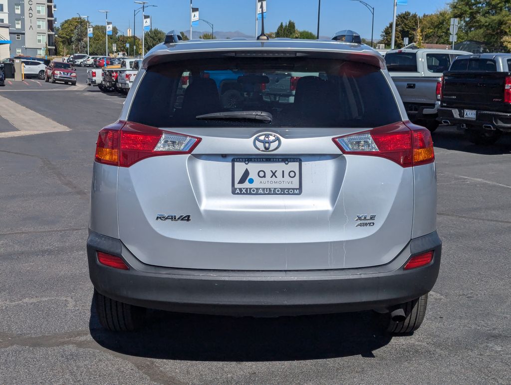 2015 Toyota RAV4 XLE 6