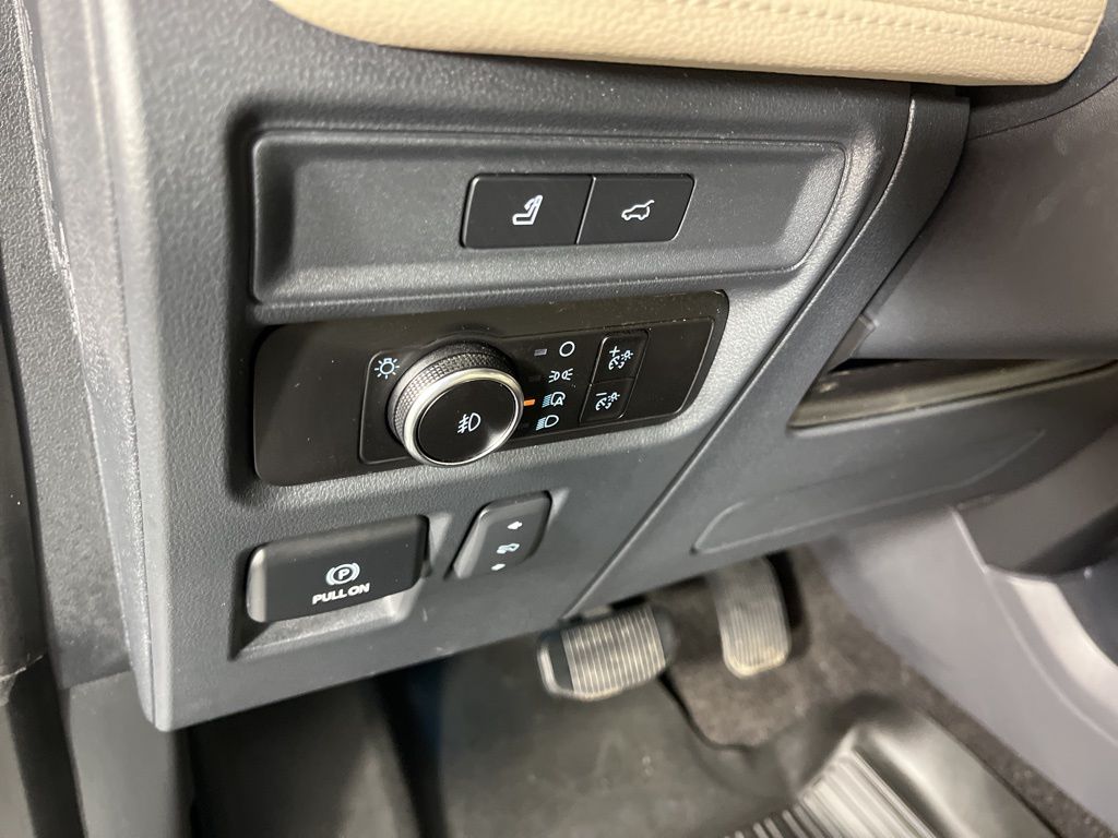 Thumbnail: 2023 Ford Expedition - 31