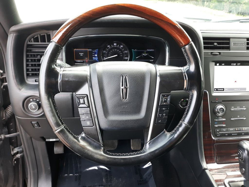 2017 Lincoln Navigator Reserve 11