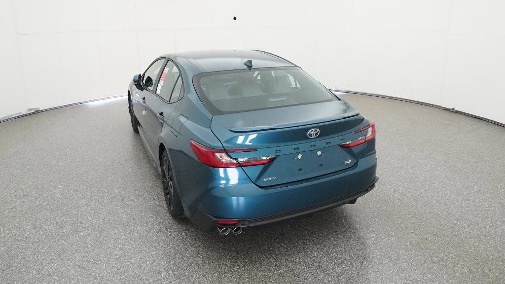 2025 Toyota Camry SE 16