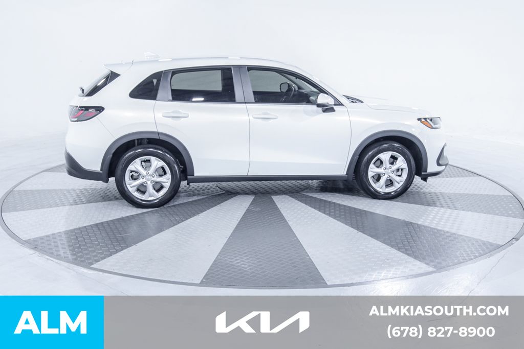 2023 Honda HR-V LX photo 11