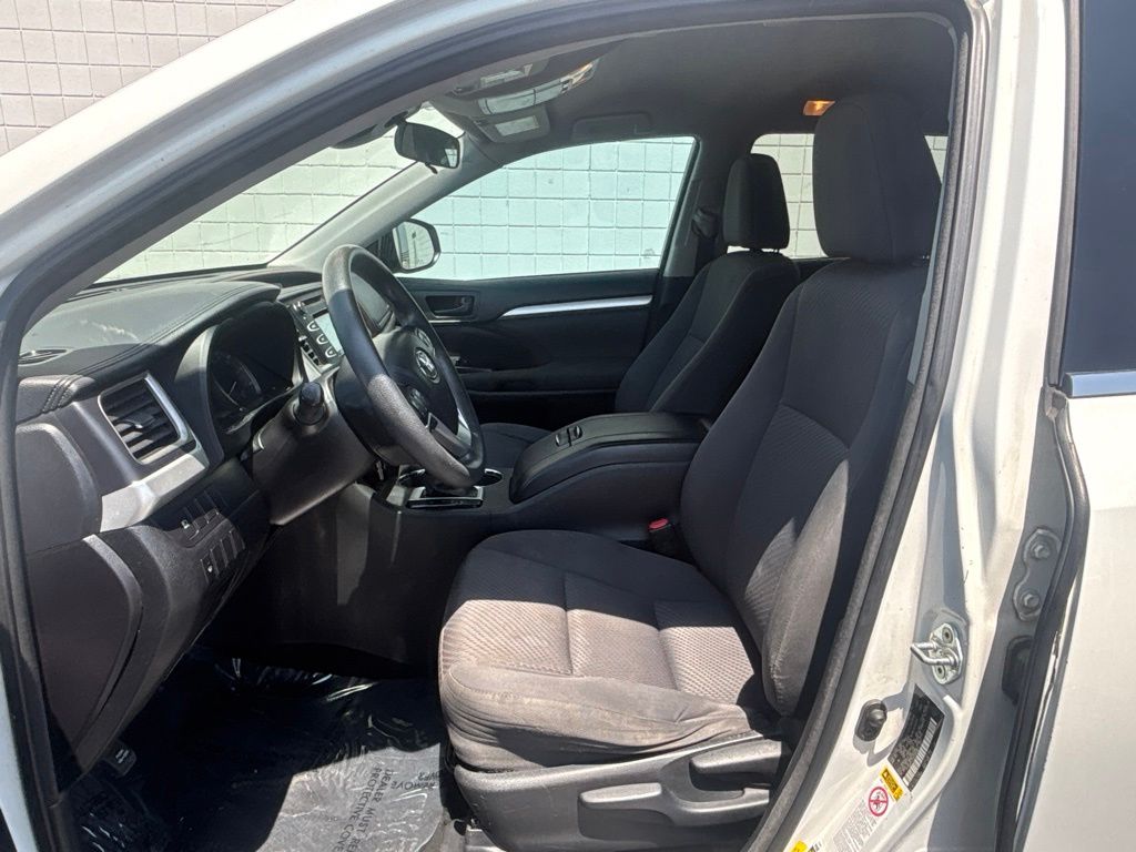 Used 2017 Toyota Highlander SUV