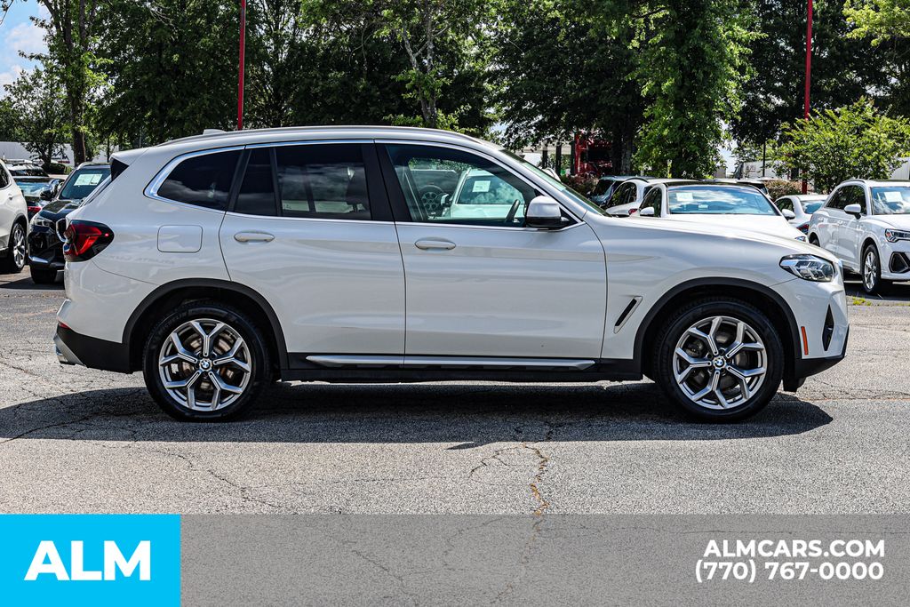 Used 2024 White BMW xDrive30i image 10