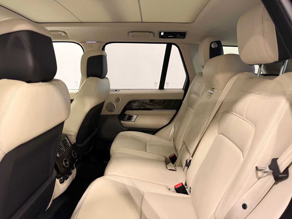 Thumbnail: 2021 Land Rover Range Rover - 22
