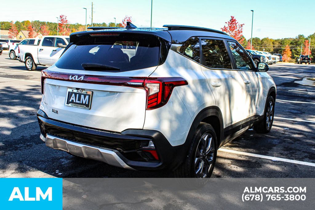 2024 Kia Seltos S photo 2