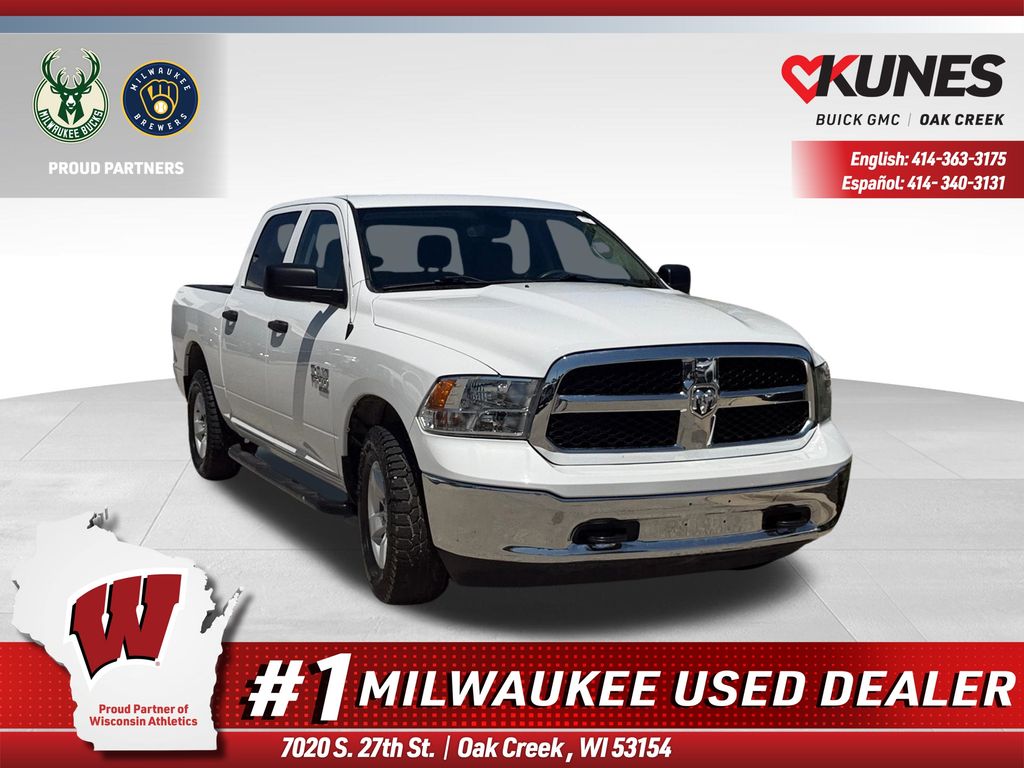  2022 RAM 1500 Classic SLT Crew Cab 4WD   