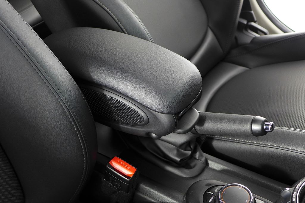 Thumbnail: 2015 MINI Cooper - 16