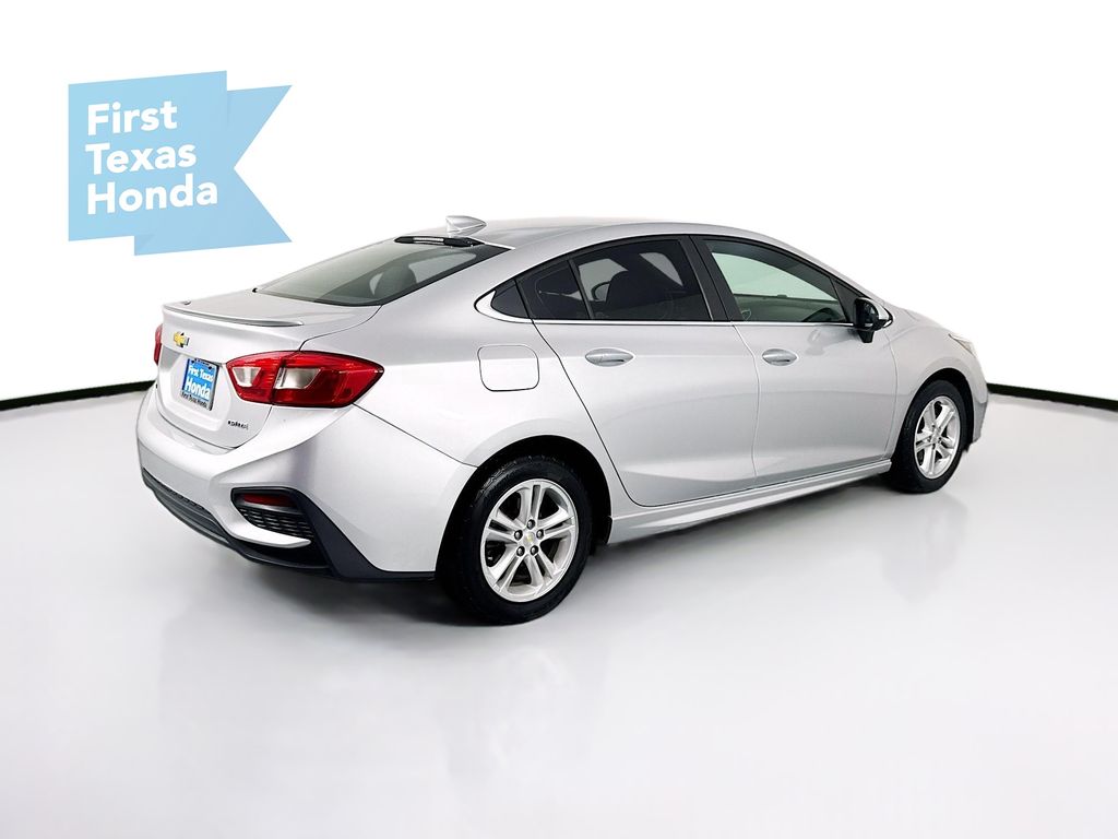 2018 Chevrolet Cruze LT photo