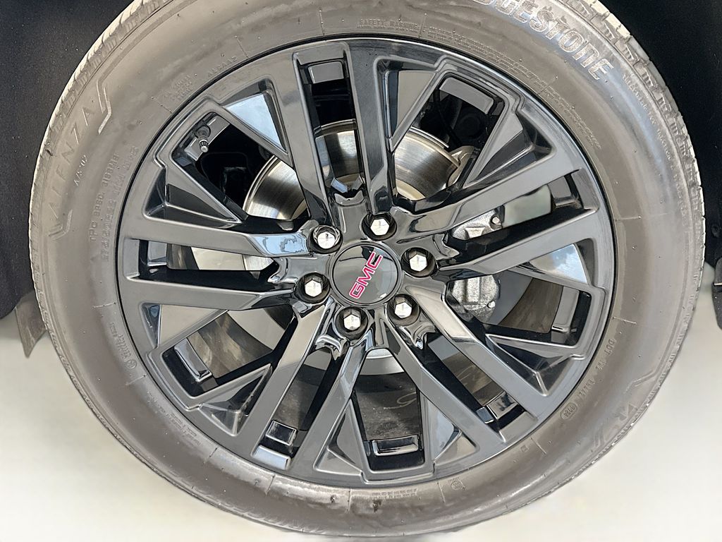 Thumbnail: 2024 GMC Yukon - 32