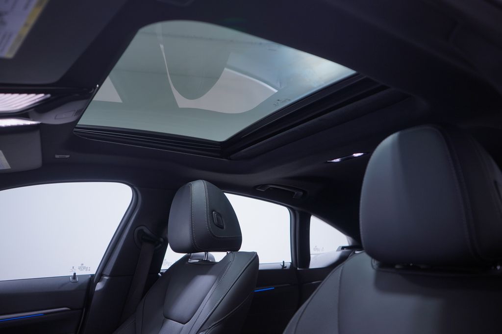 Thumbnail: 2023 BMW i4 - 8