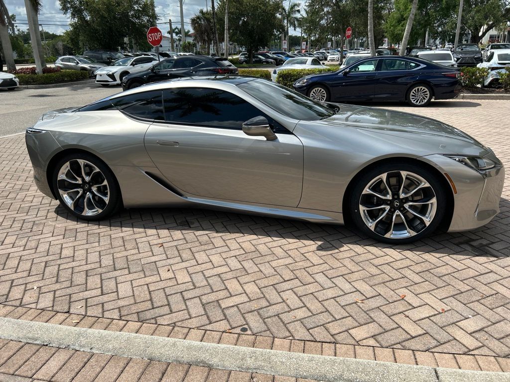 Used 2018 Silver Lexus 500 image 3