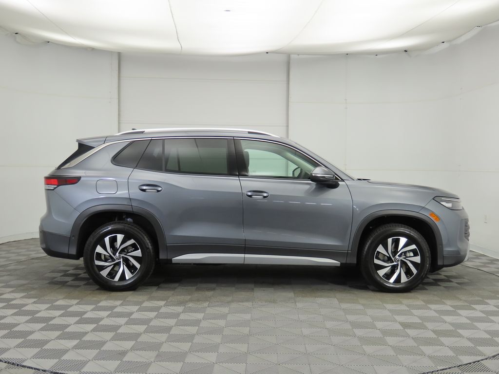 Thumbnail: 2025 Volkswagen Tiguan - 4