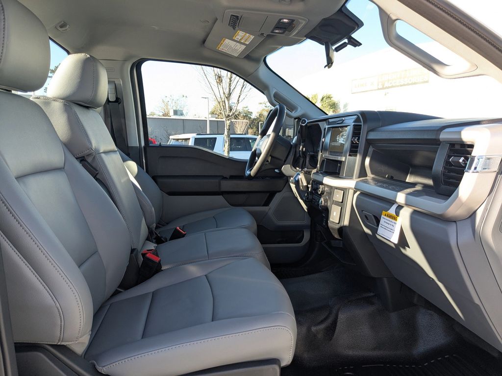 2026 Ford F-350 Chassis XL