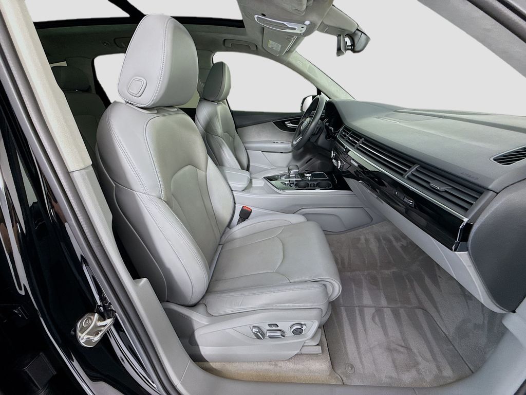 Thumbnail: 2018 Audi Q7 - 21