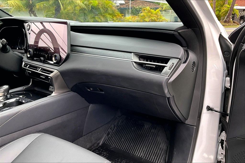 Used 2024 White Lexus 350 image 16